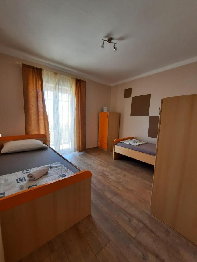 Lana 2 Apartment Senj  Bagian luar foto