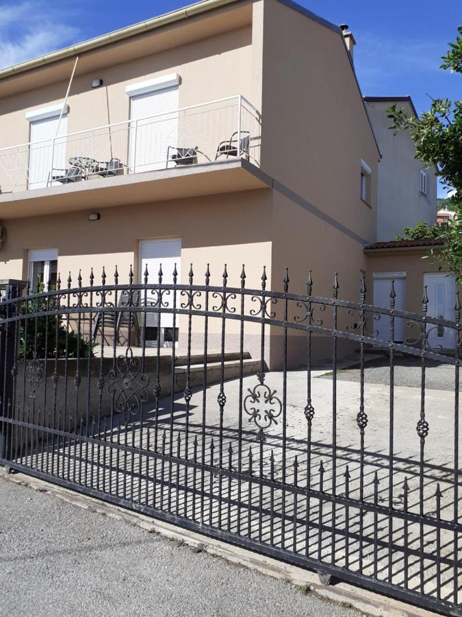 Lana 2 Apartment Senj  Bagian luar foto